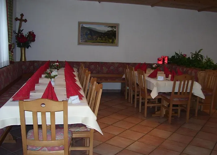 Landgasthof Hacker Hotel *