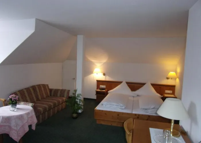 Landgasthof Hacker Hotel Zachenberg