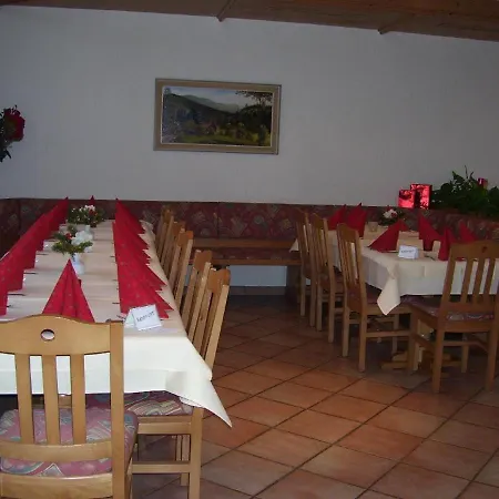 Landgasthof Hacker Hotel *